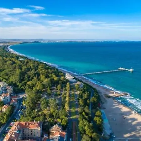 Πανσιόν Tia Maria Is Situated In The Southern Part Of The Sunny